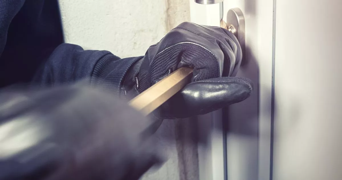 "Essential Home Security Tips for a Safe and Merry Christmas Season"